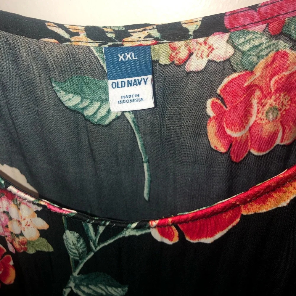 Floral Black Camisole Top - Picture 3 of 10